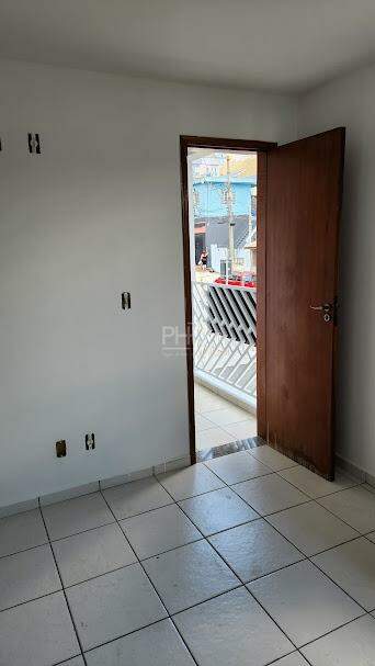 Sobrado à venda com 3 quartos, 120m² - Foto 2