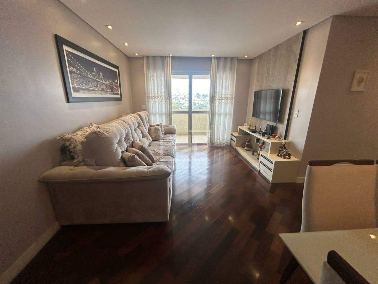 Apartamento à venda com 2 quartos, 76m² - Foto 2