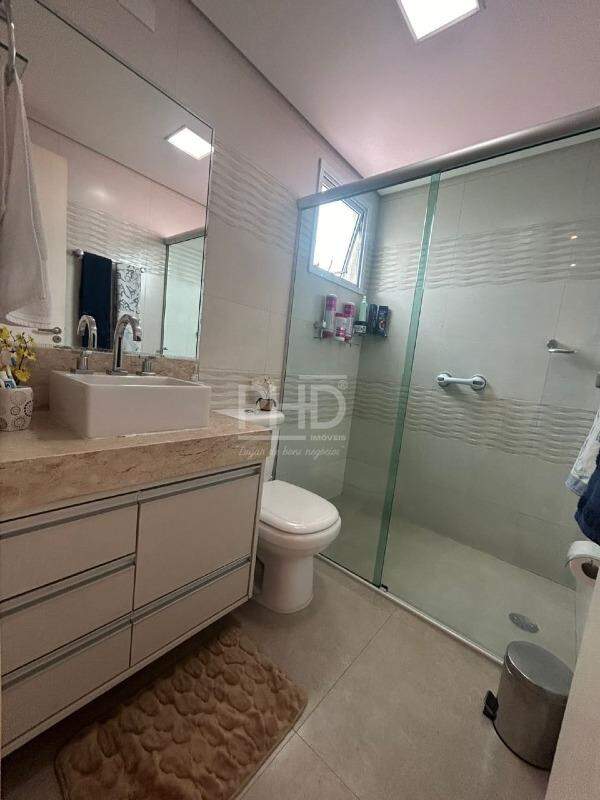 Apartamento à venda com 2 quartos, 76m² - Foto 17