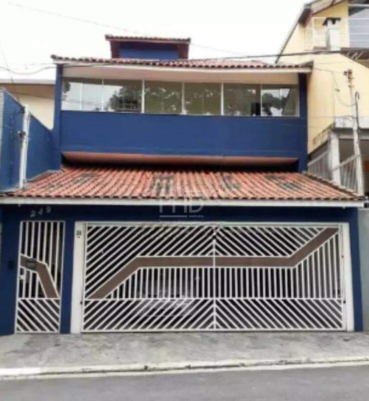 Sobrado à venda com 3 quartos, 254m² - Foto 1