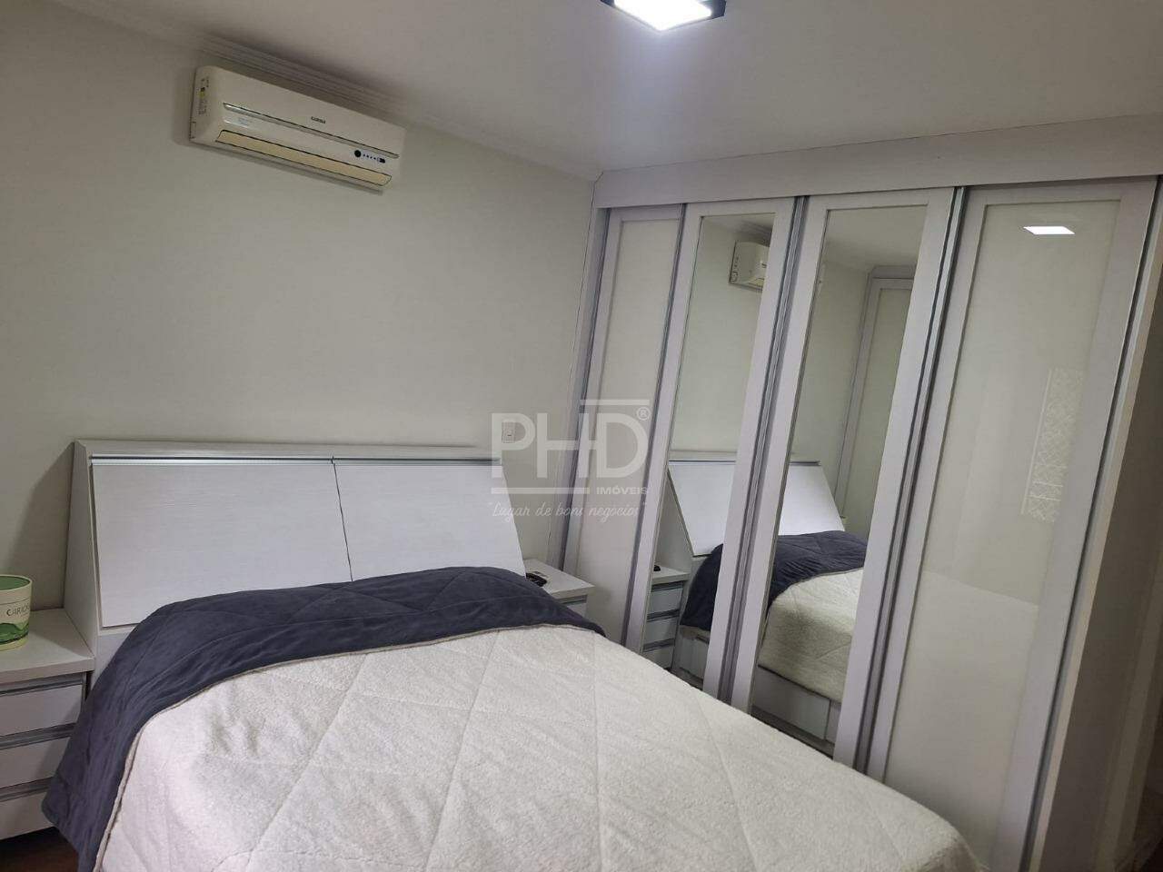 Sobrado à venda com 3 quartos, 244m² - Foto 10