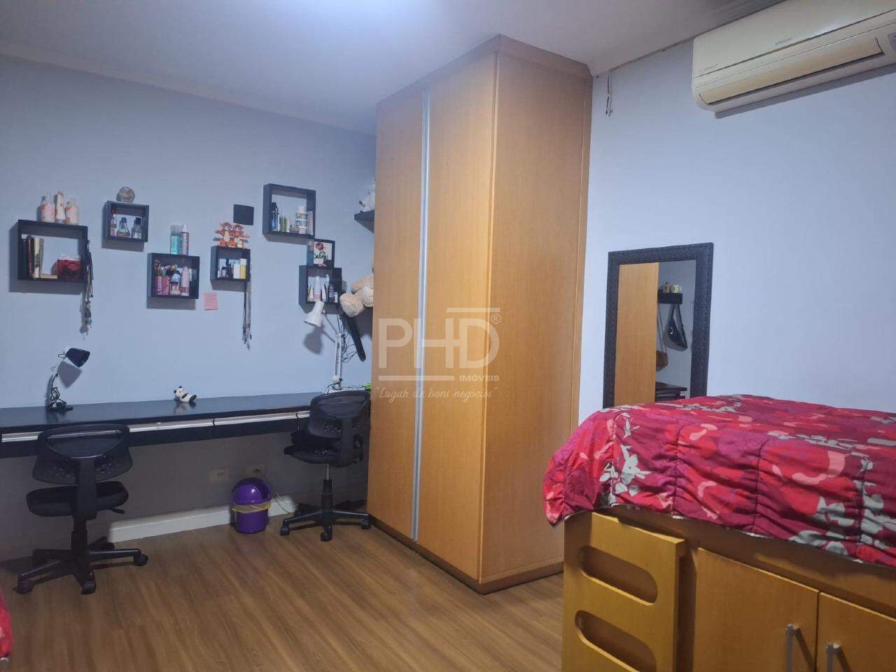 Sobrado à venda com 3 quartos, 244m² - Foto 15