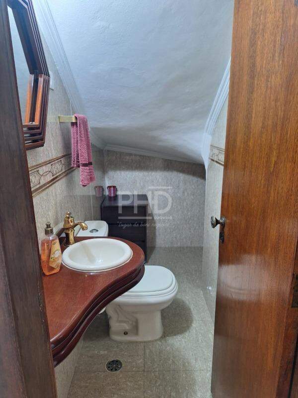 Sobrado à venda com 3 quartos, 244m² - Foto 25