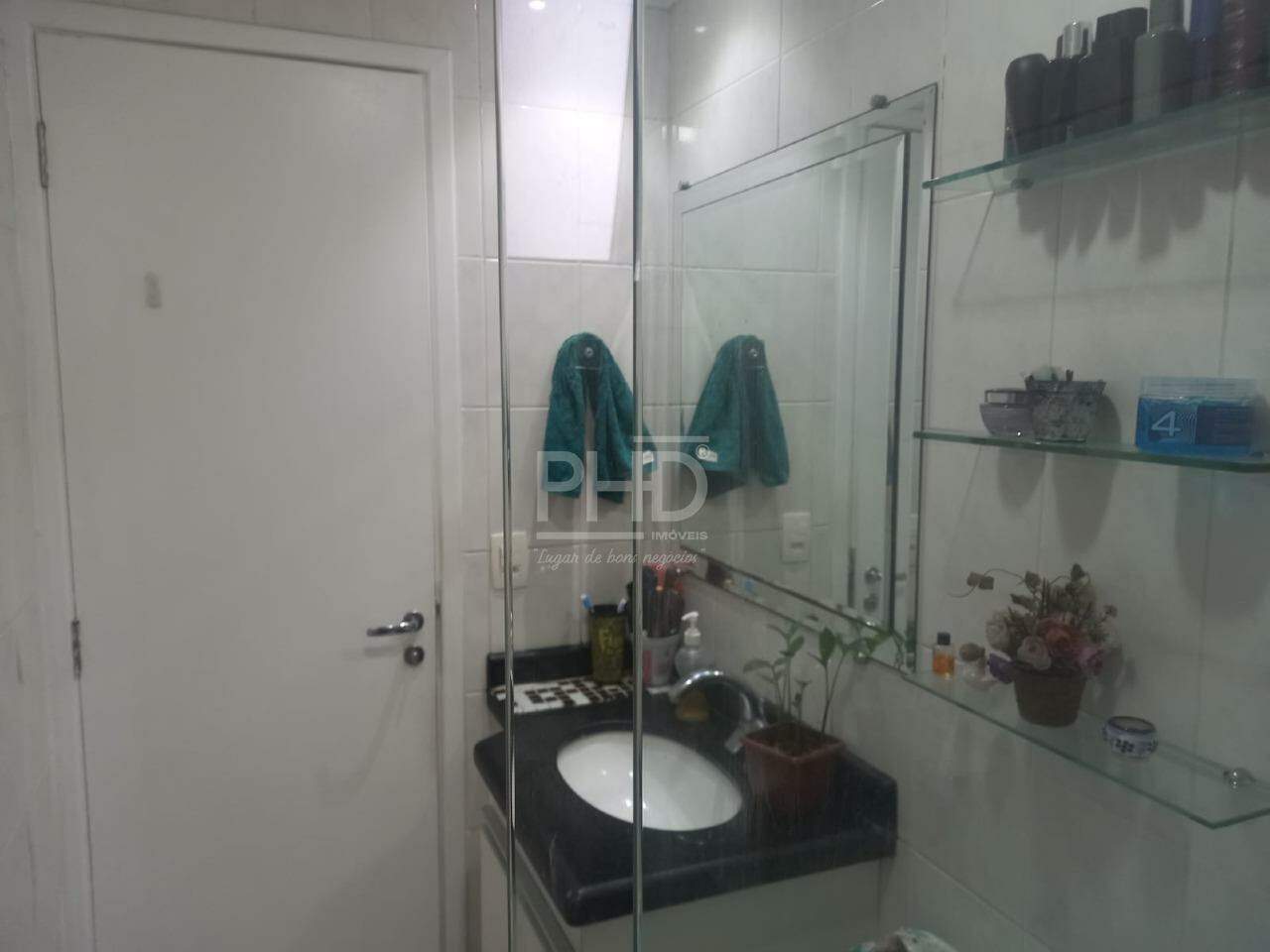 Apartamento à venda com 2 quartos, 67m² - Foto 12