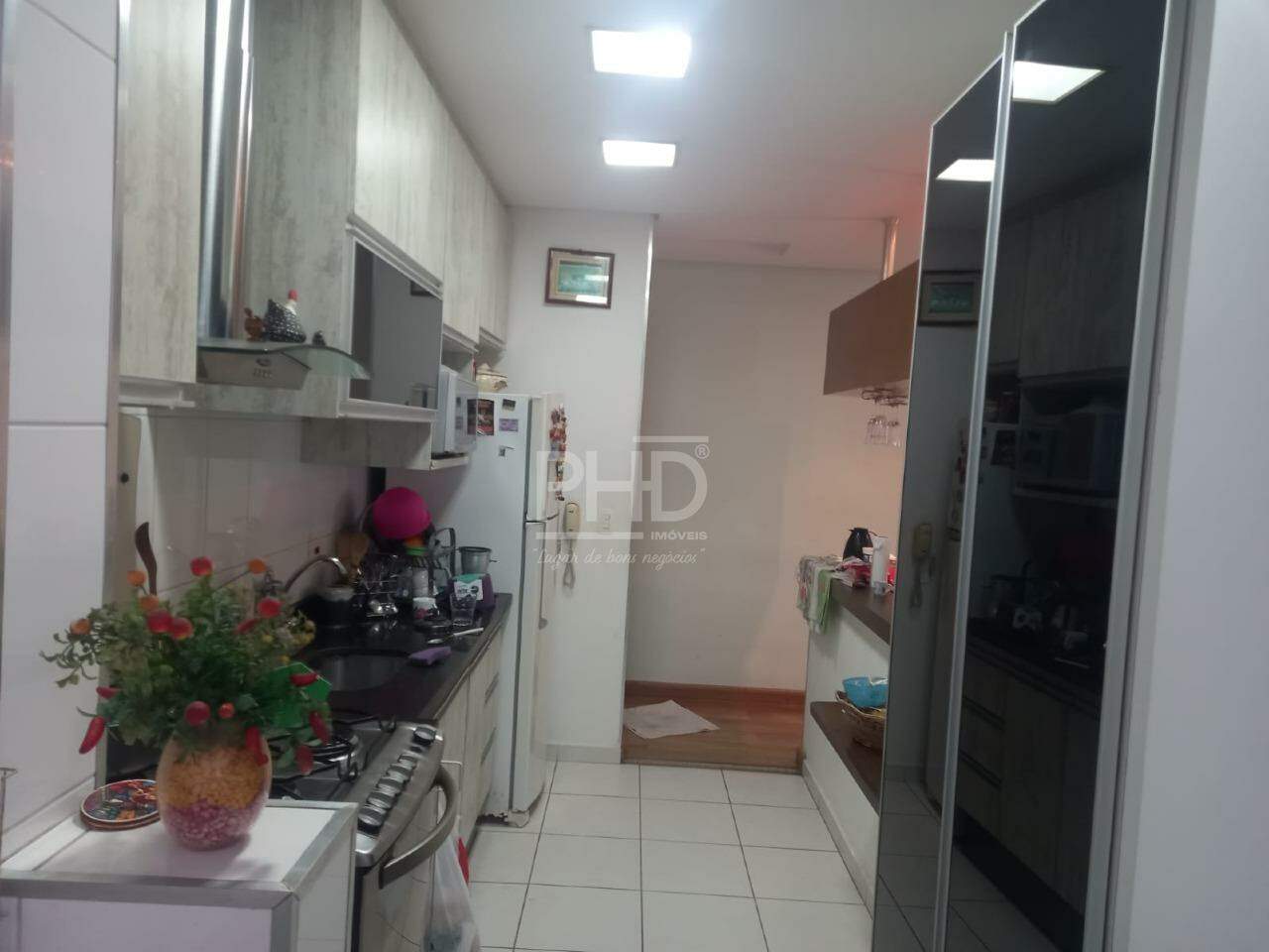 Apartamento à venda com 2 quartos, 67m² - Foto 4