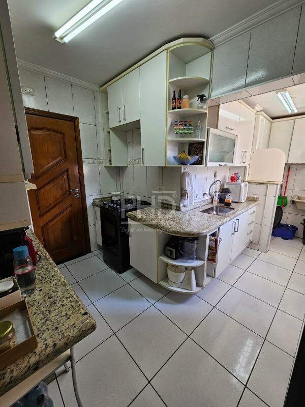 Apartamento à venda com 3 quartos, 70m² - Foto 11