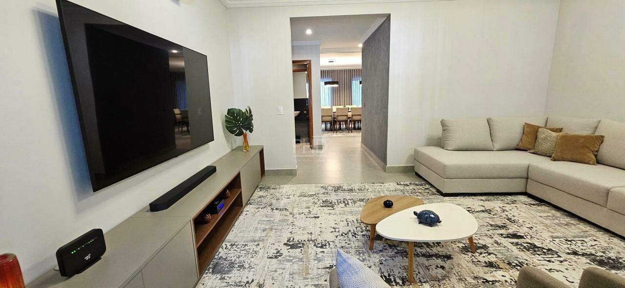 Sobrado à venda com 4 quartos, 382m² - Foto 2