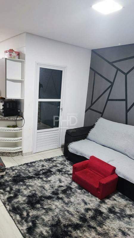 Apartamento à venda com 2 quartos, 70m² - Foto 1