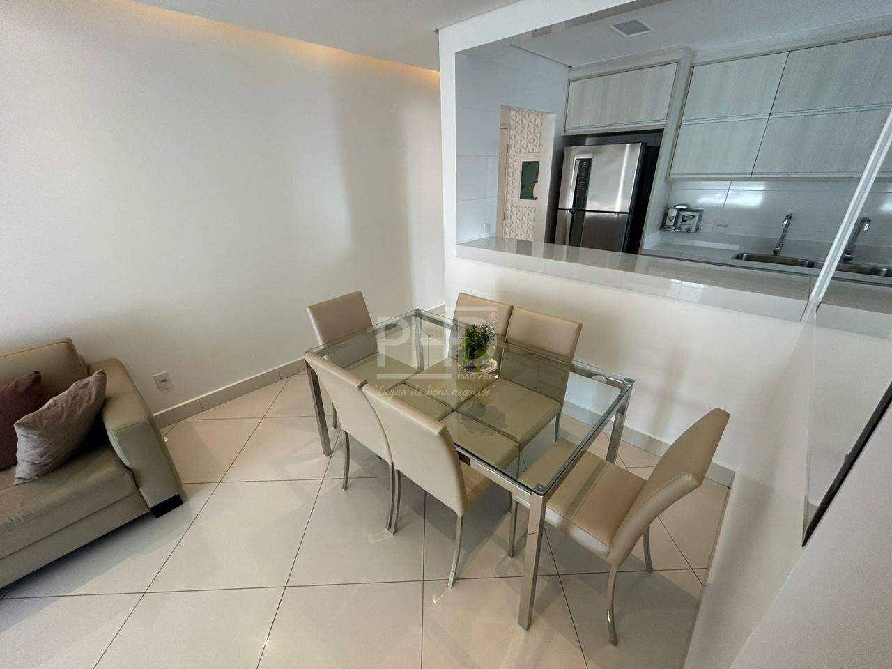 Apartamento à venda com 2 quartos, 80m² - Foto 5