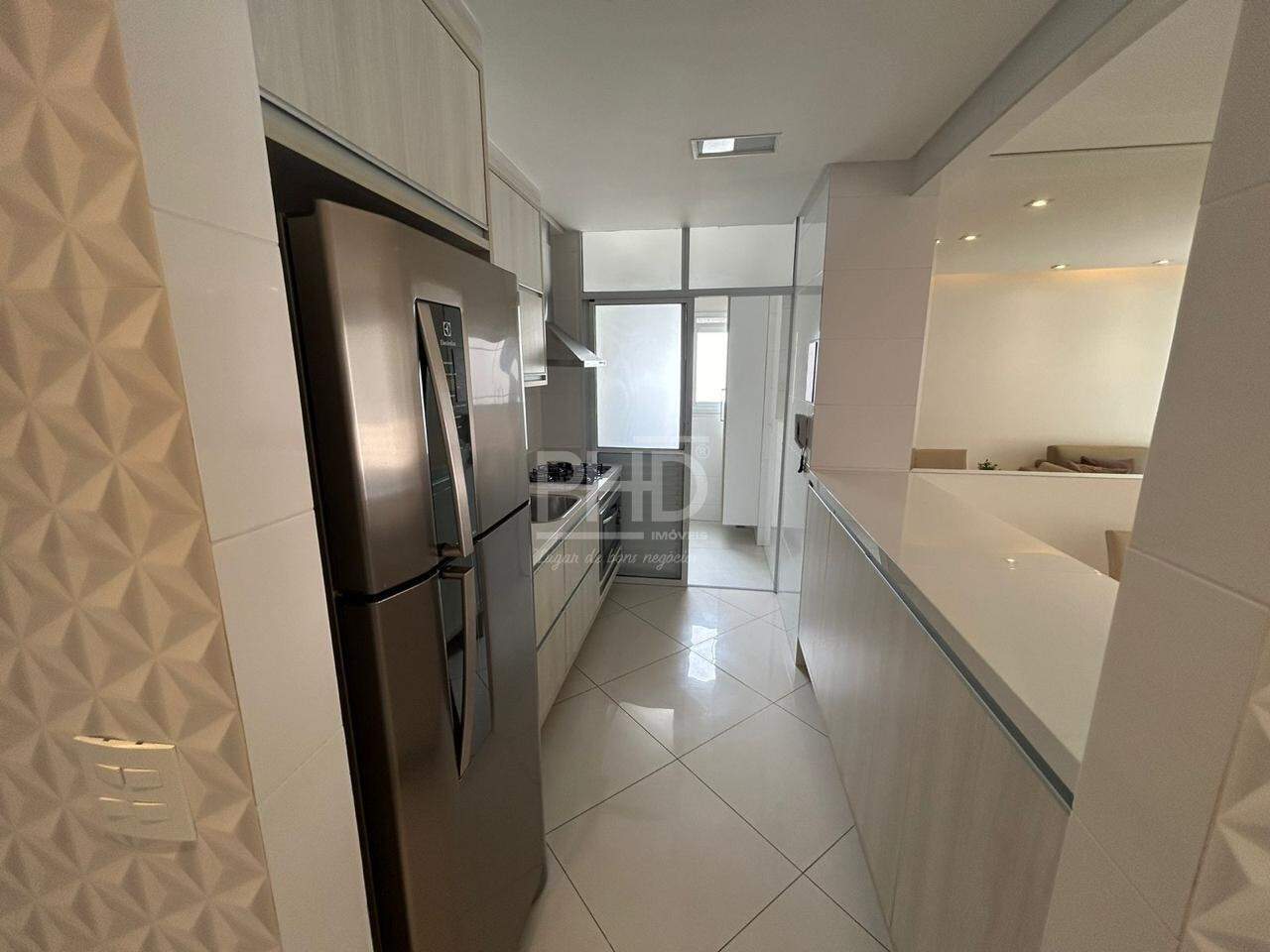 Apartamento à venda com 2 quartos, 80m² - Foto 17