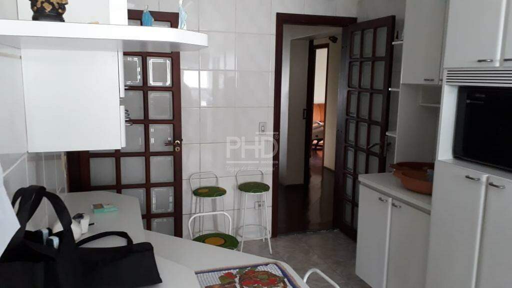 Apartamento à venda com 4 quartos, 240m² - Foto 6