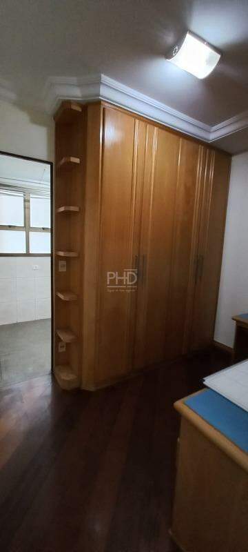 Apartamento à venda com 3 quartos, 145m² - Foto 17