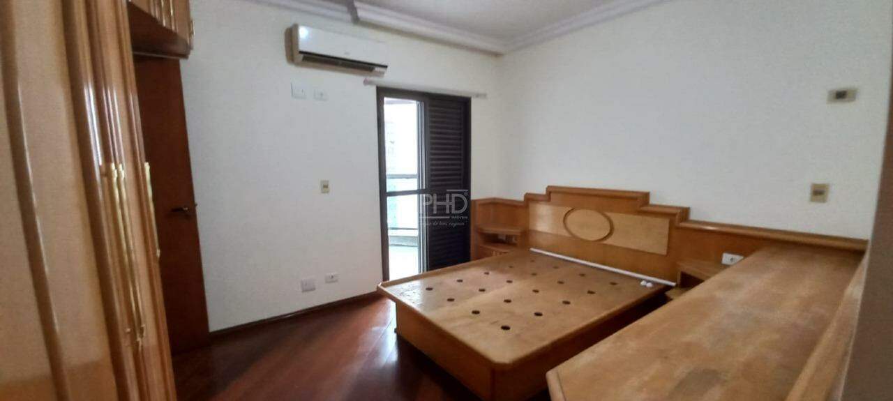 Apartamento à venda com 3 quartos, 145m² - Foto 11