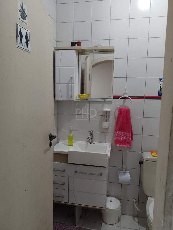 Sobrado para alugar com 3 quartos, 225m² - Foto 35