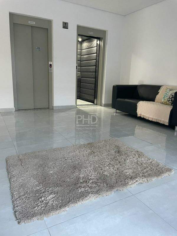 Apartamento à venda com 2 quartos, 41m² - Foto 2