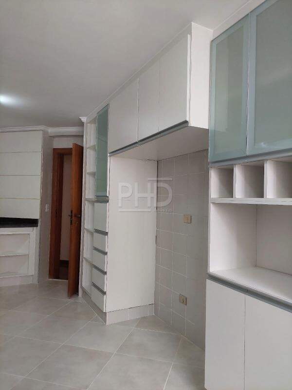 Apartamento à venda com 3 quartos, 135m² - Foto 10