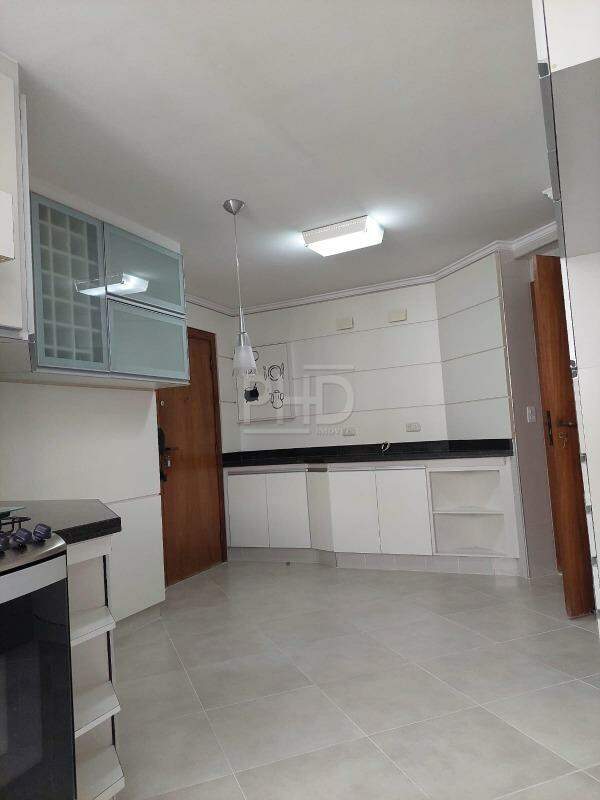 Apartamento à venda com 3 quartos, 135m² - Foto 8