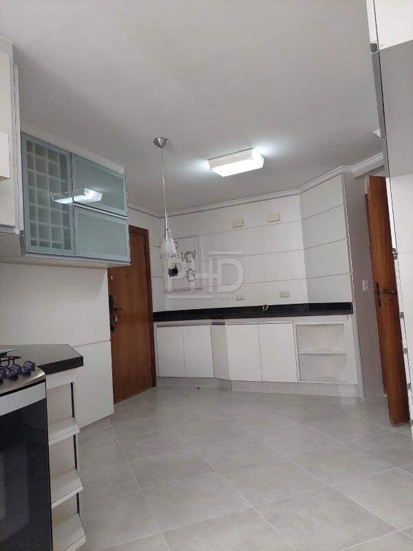 Apartamento à venda com 3 quartos, 135m² - Foto 9