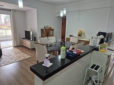 Apartamento à venda com 2 quartos, 82m² - Foto 3