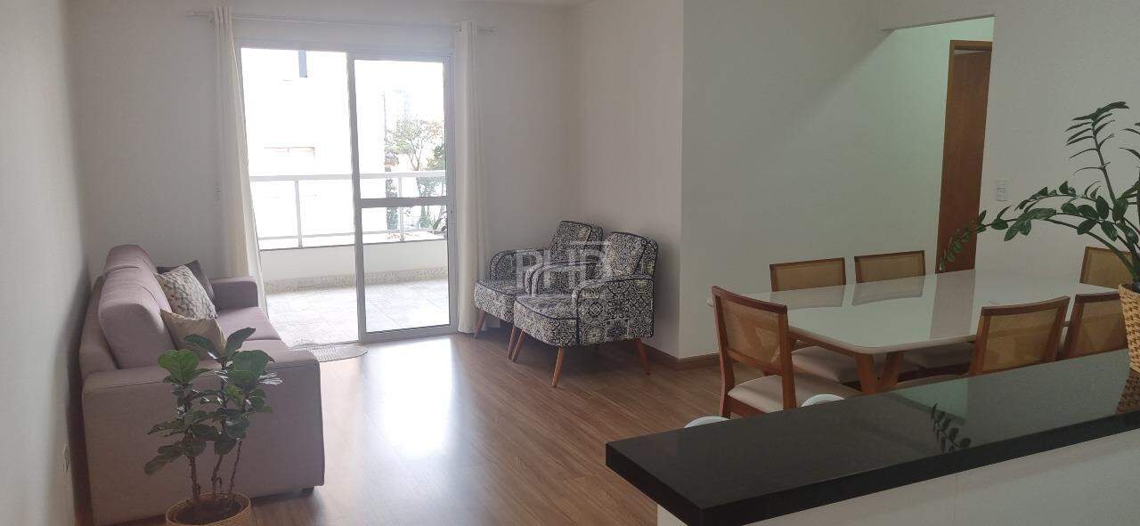 Apartamento à venda com 2 quartos, 82m² - Foto 2