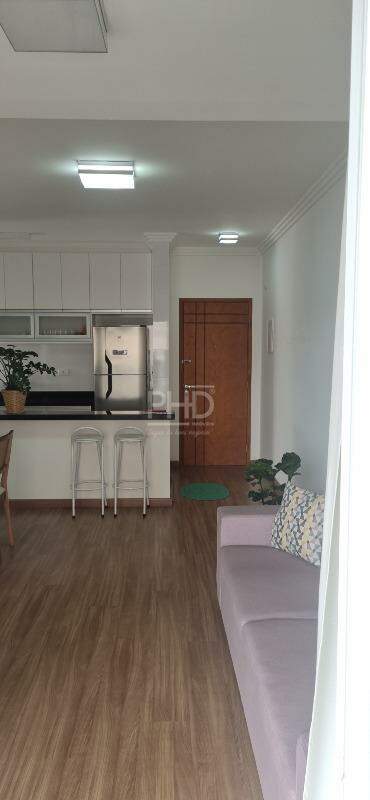 Apartamento à venda com 2 quartos, 82m² - Foto 4