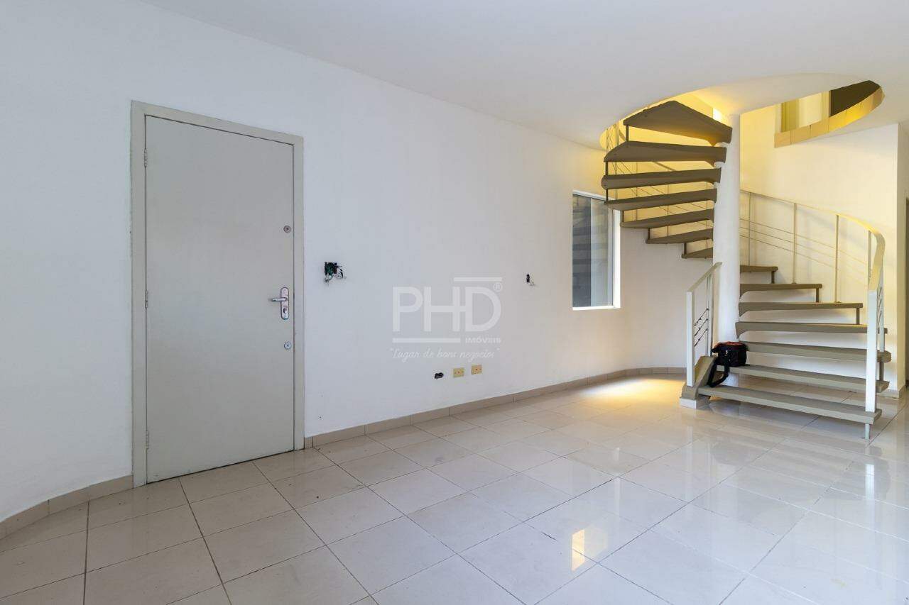 Sobrado à venda com 3 quartos, 170m² - Foto 2