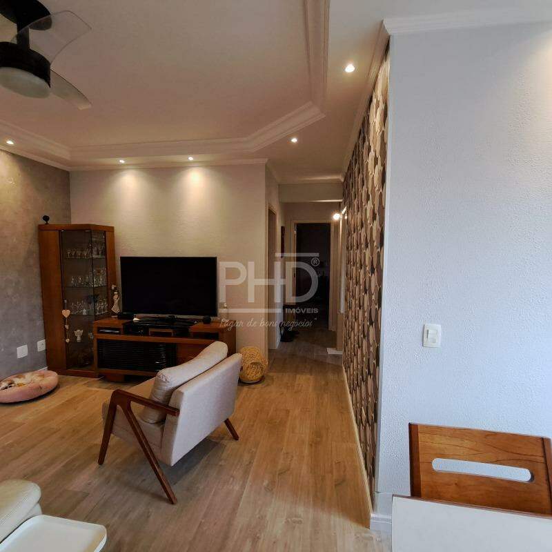 Apartamento à venda com 3 quartos, 83m² - Foto 1