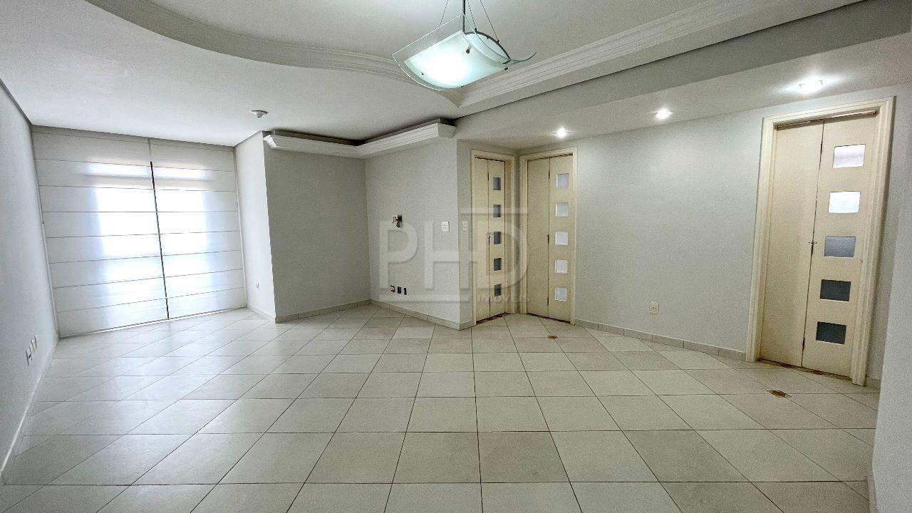 Apartamento à venda com 3 quartos, 85m² - Foto 2