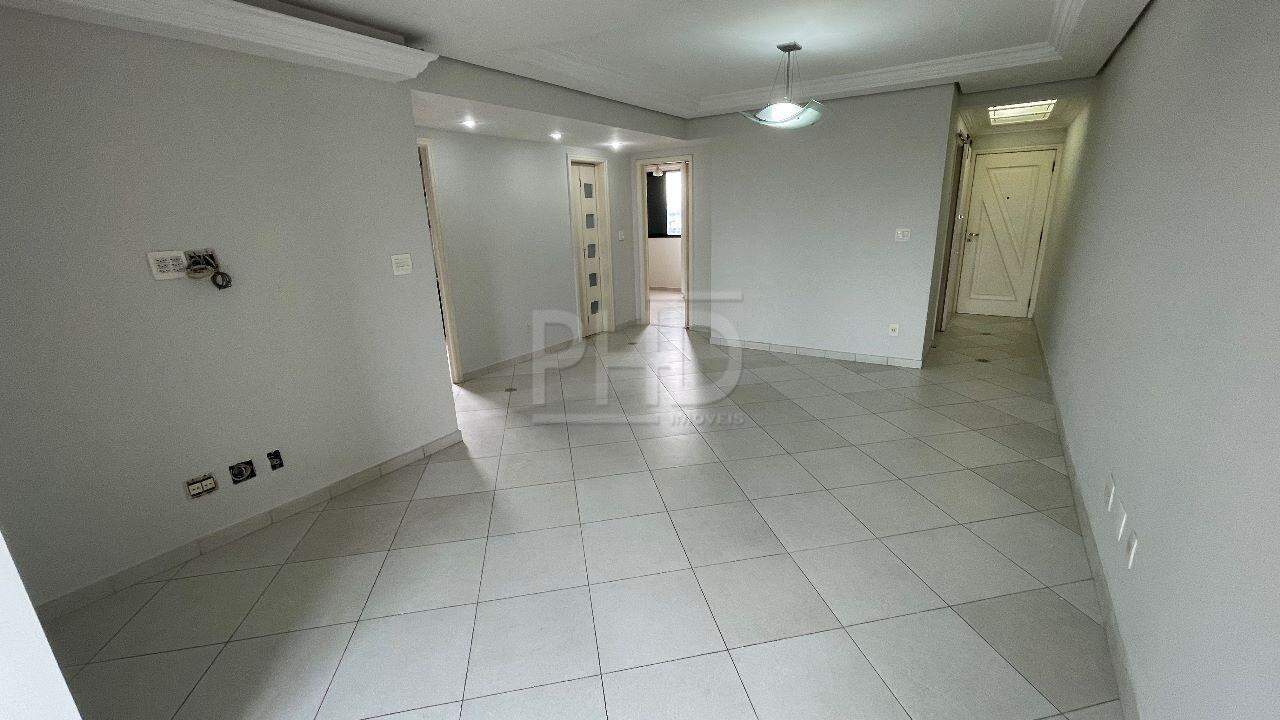 Apartamento à venda com 3 quartos, 85m² - Foto 3