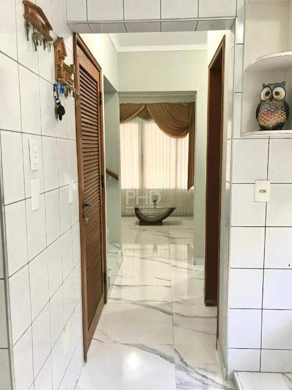 Sobrado à venda com 5 quartos, 258m² - Foto 4