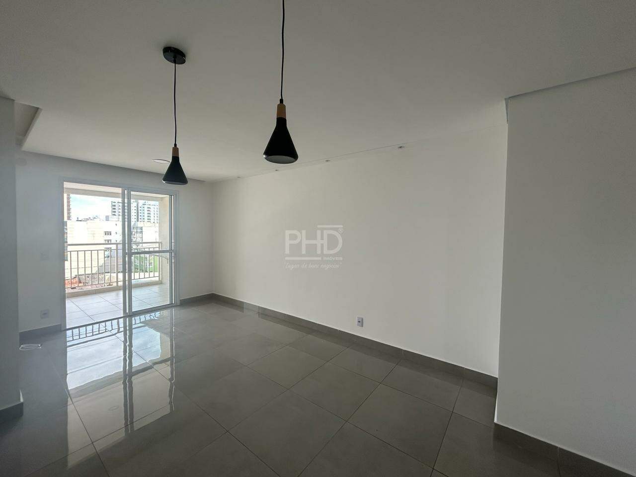 Apartamento à venda com 2 quartos, 68m² - Foto 1