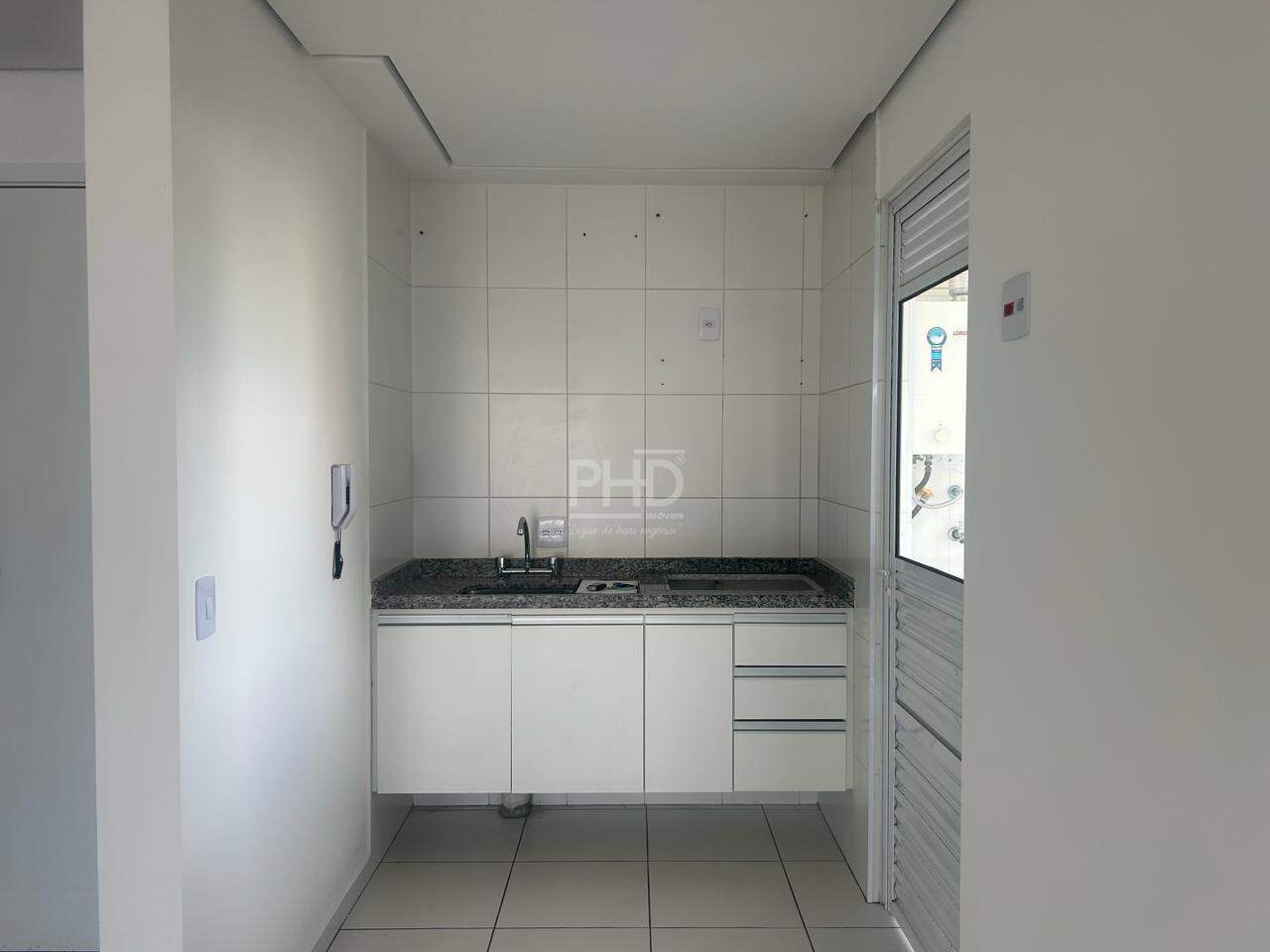 Apartamento à venda com 2 quartos, 68m² - Foto 13