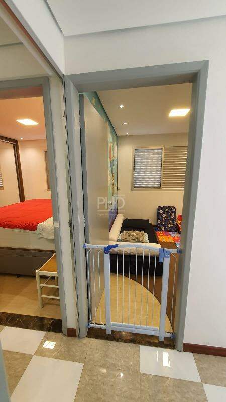 Apartamento à venda com 3 quartos, 75m² - Foto 6