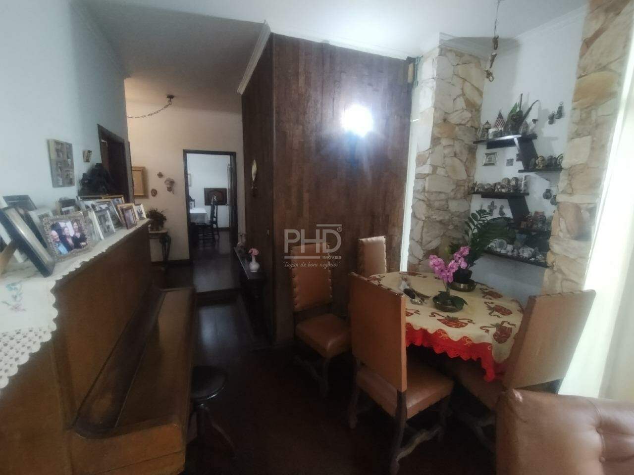 Casa à venda com 4 quartos, 336m² - Foto 10