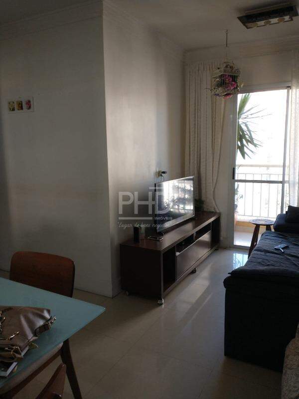 Apartamento à venda com 3 quartos, 69m² - Foto 2