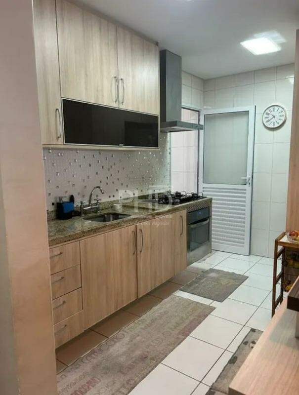 Apartamento à venda com 3 quartos, 96m² - Foto 5