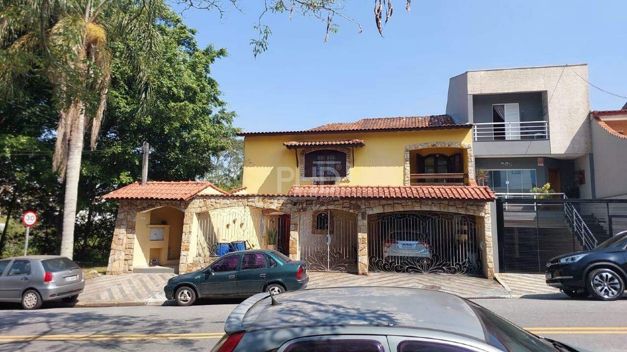 Casa à venda com 3 quartos, 148m² - Foto 1