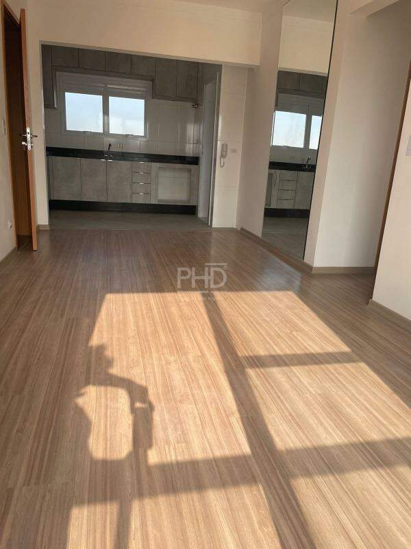 Apartamento à venda com 3 quartos, 70m² - Foto 1