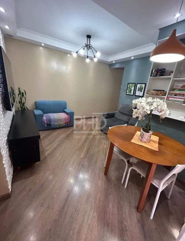 Apartamento à venda com 2 quartos, 60m² - Foto 2