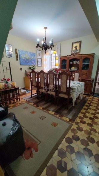 Sobrado à venda com 3 quartos, 235m² - Foto 2