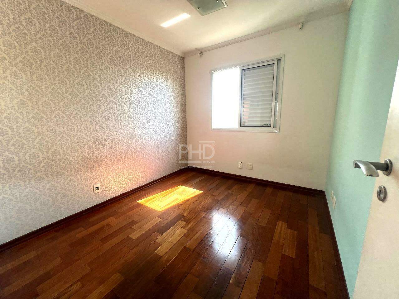 Apartamento à venda com 3 quartos, 97m² - Foto 13