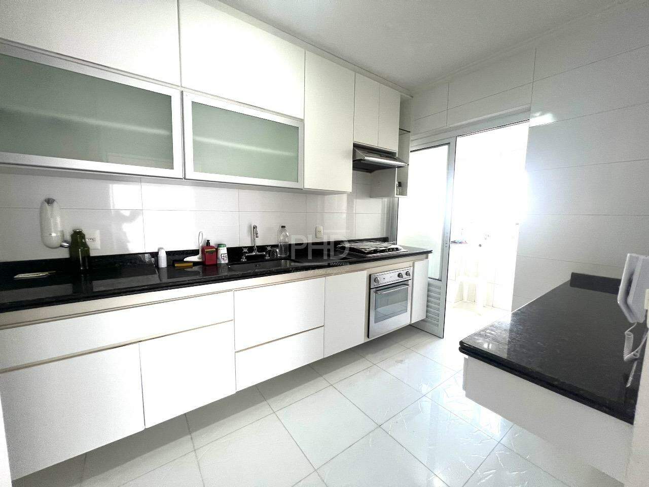 Apartamento à venda com 3 quartos, 97m² - Foto 5