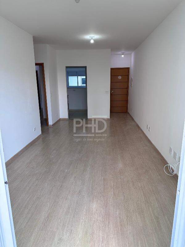 Apartamento à venda com 2 quartos, 75m² - Foto 2