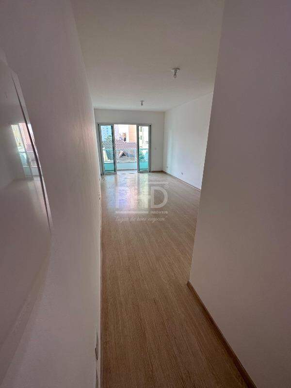 Apartamento à venda com 2 quartos, 75m² - Foto 6