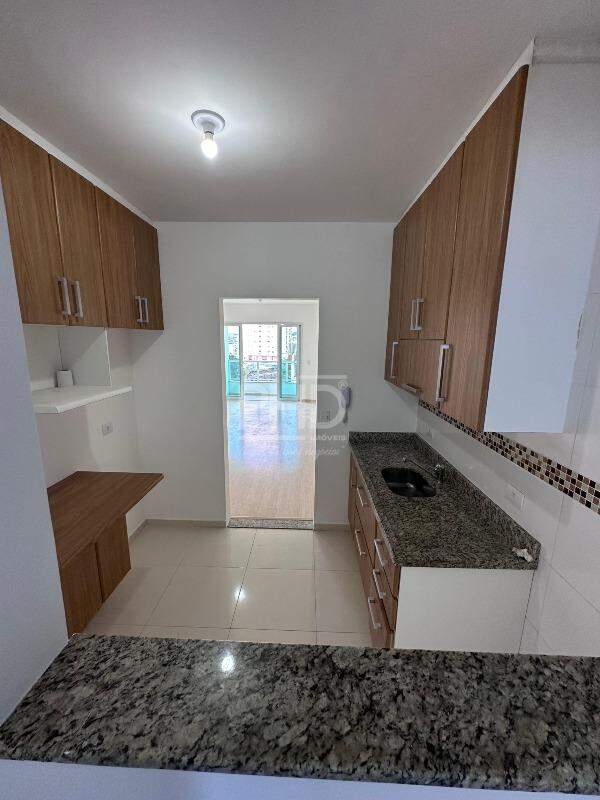 Apartamento à venda com 2 quartos, 75m² - Foto 15