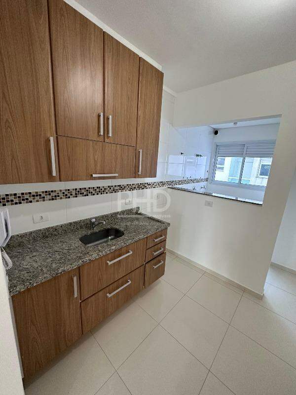 Apartamento à venda com 2 quartos, 75m² - Foto 13