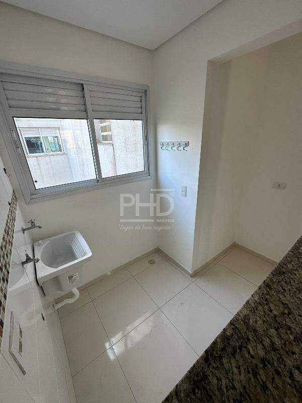 Apartamento à venda com 2 quartos, 75m² - Foto 29