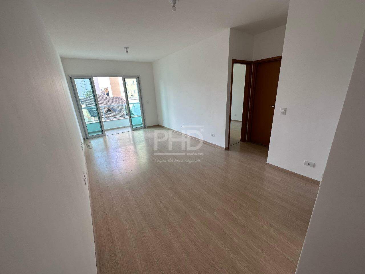 Apartamento à venda com 2 quartos, 75m² - Foto 3