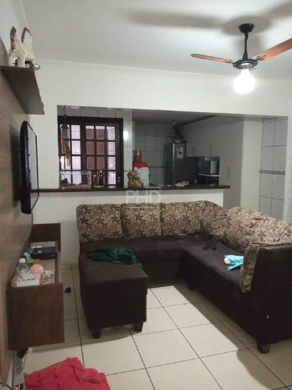 Sobrado à venda com 3 quartos, 187m² - Foto 1