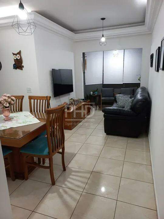 Apartamento à venda com 3 quartos, 72m² - Foto 2